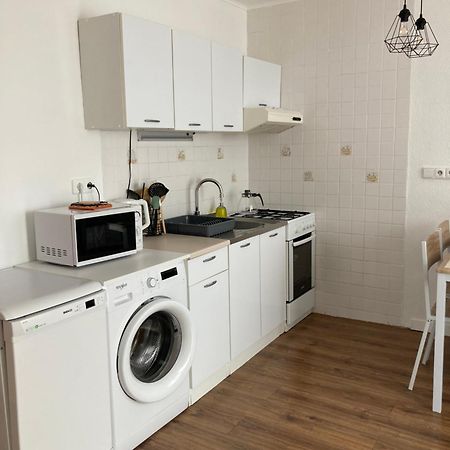 Utulny Apartman Blizko Centra Michalovce Exterior photo