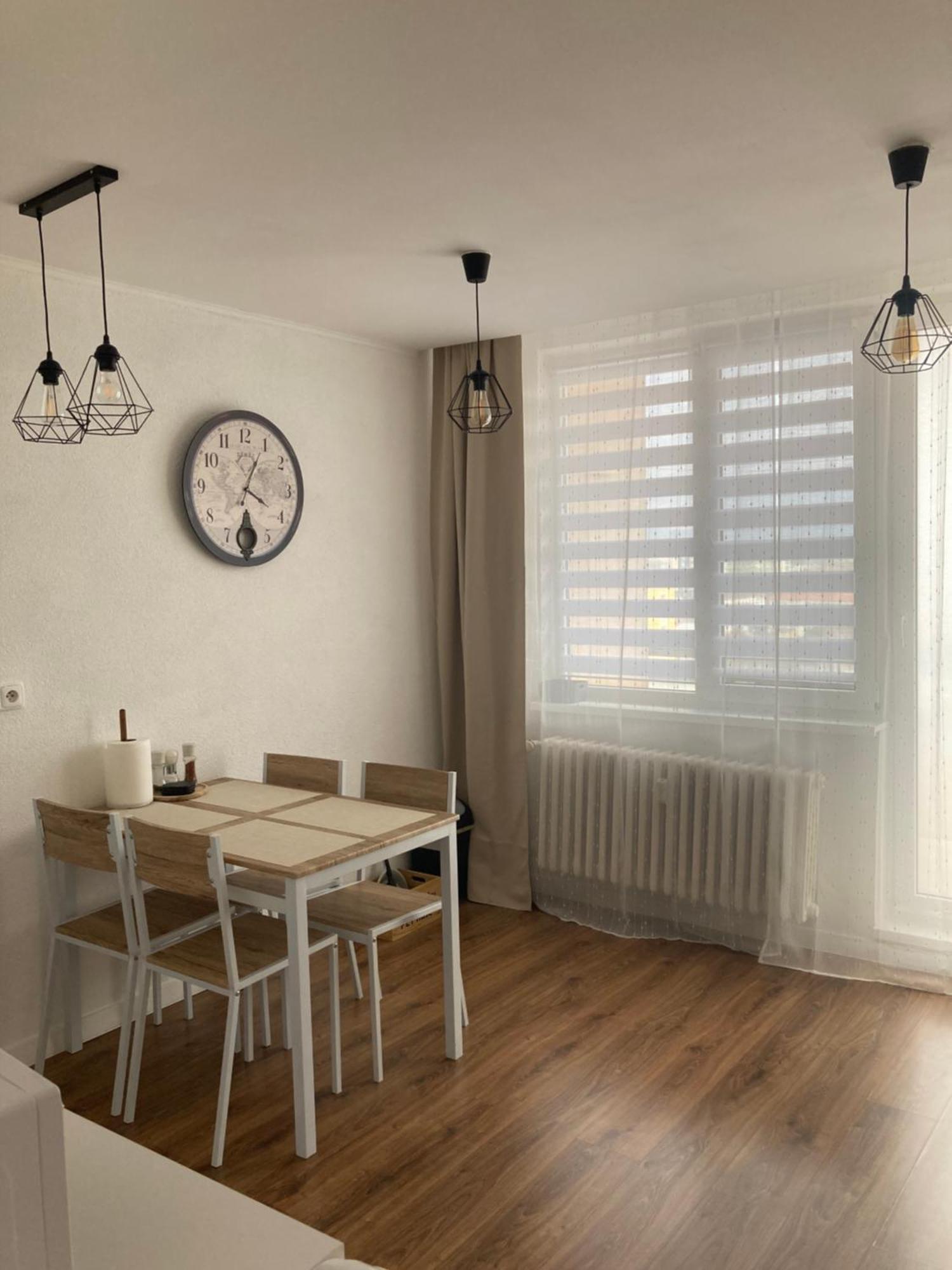 Utulny Apartman Blizko Centra Michalovce Exterior photo