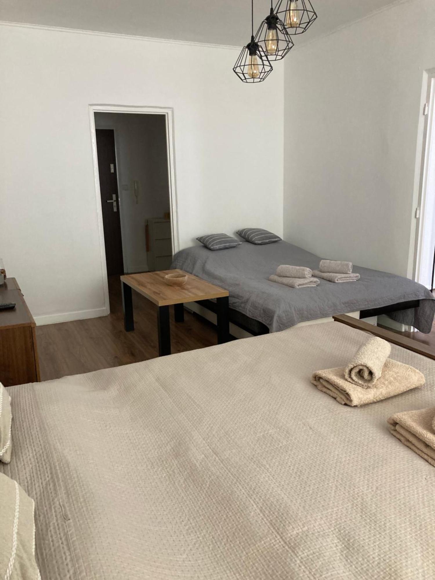 Utulny Apartman Blizko Centra Michalovce Exterior photo