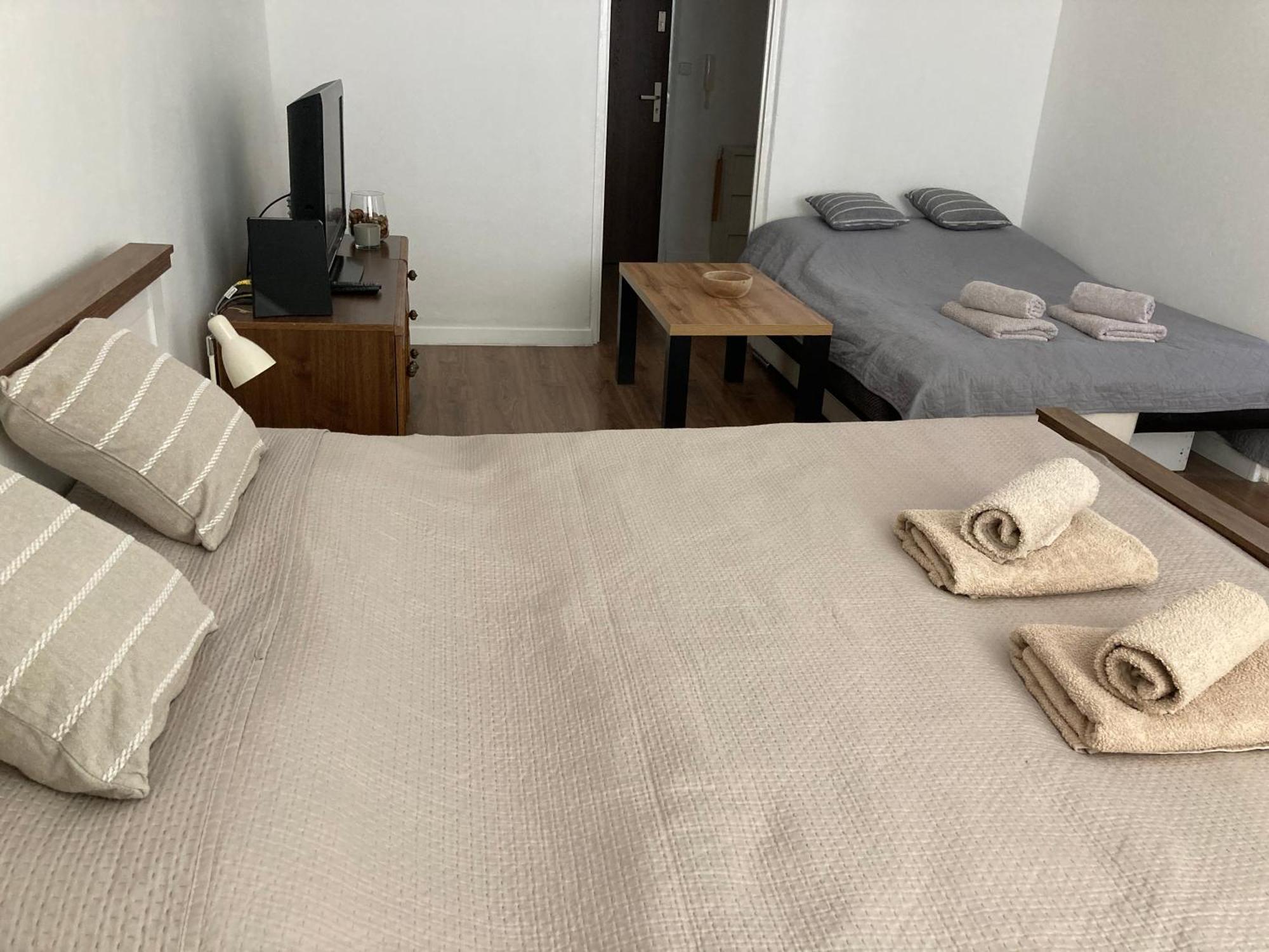 Utulny Apartman Blizko Centra Michalovce Exterior photo